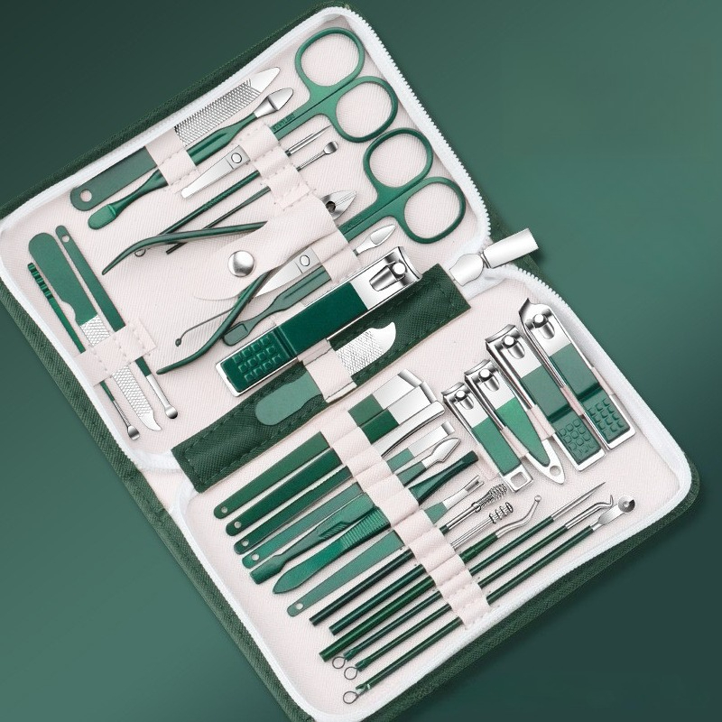 Manicure kit 30 Pcs Set Person - огляд і ціна Nail Care Kit Mens